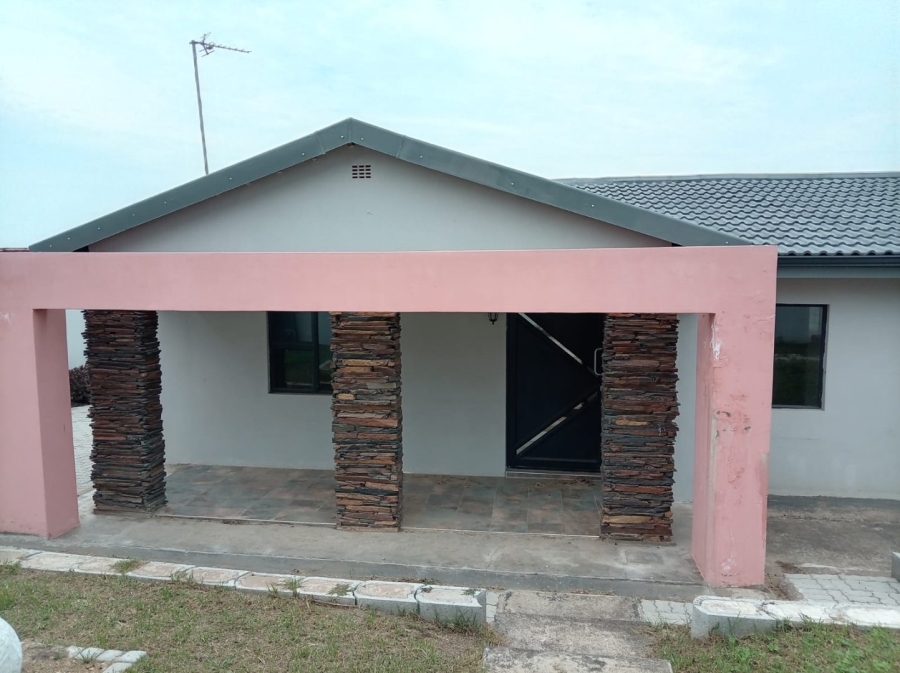 4 Bedroom Property for Sale in Northcrest Eastern Cape